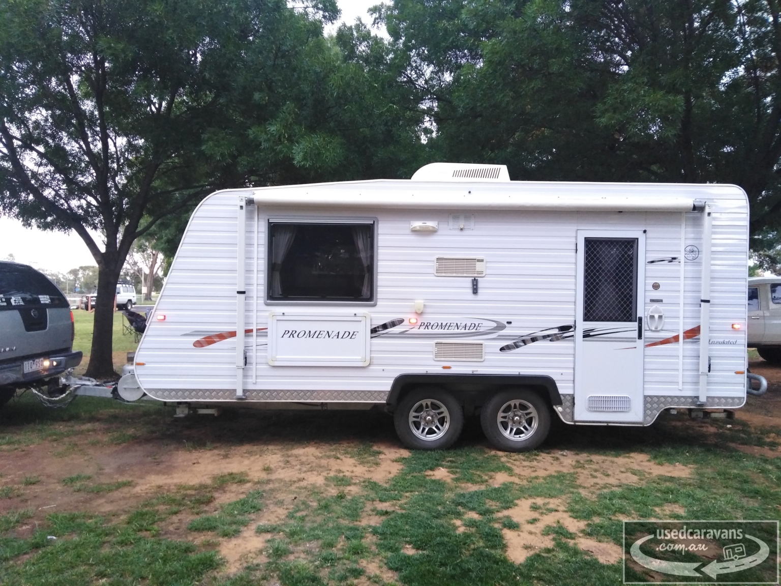 safari caravans with recliners